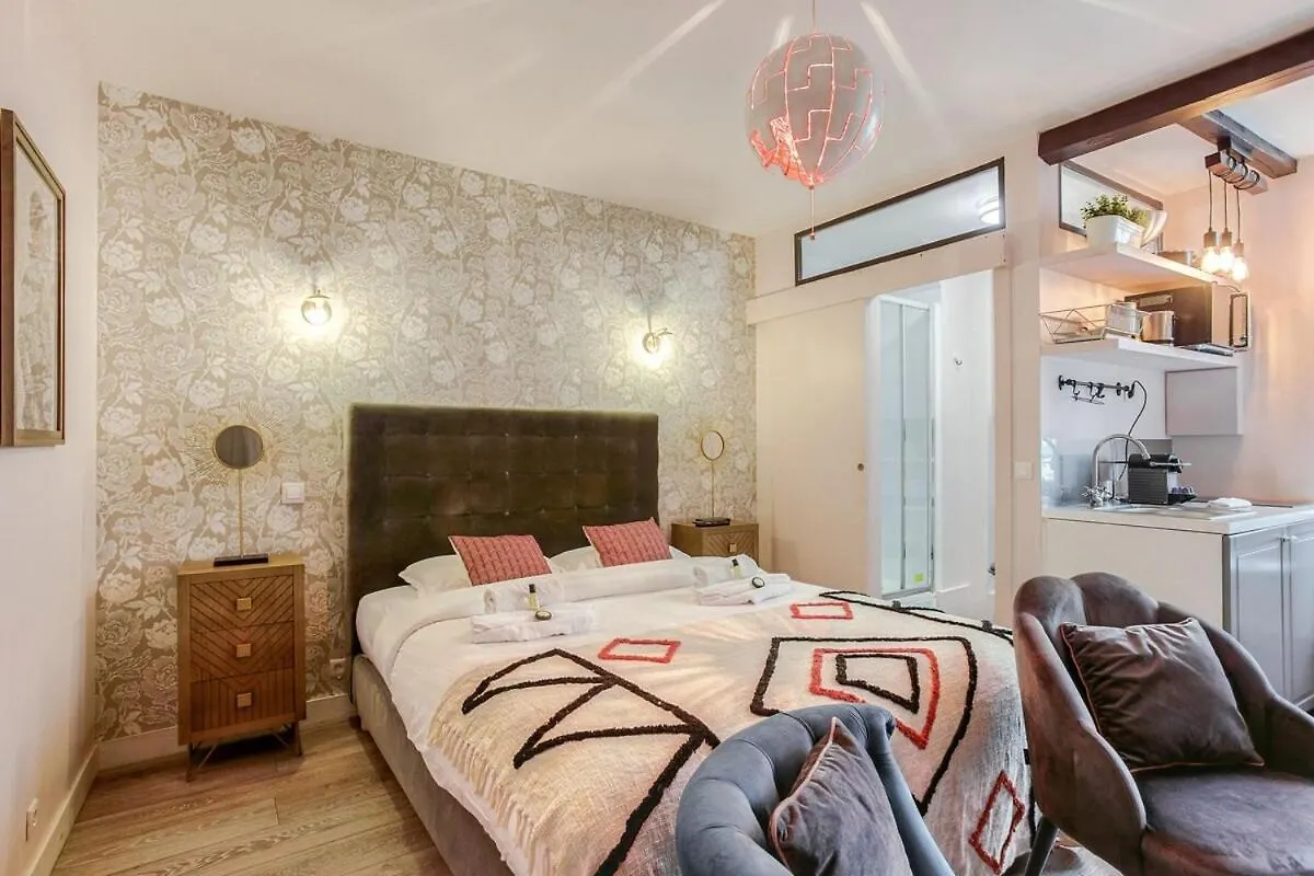 R Elghez 68 Nazareth Apartment Paris 0*,  France